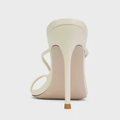 Akira Slipper