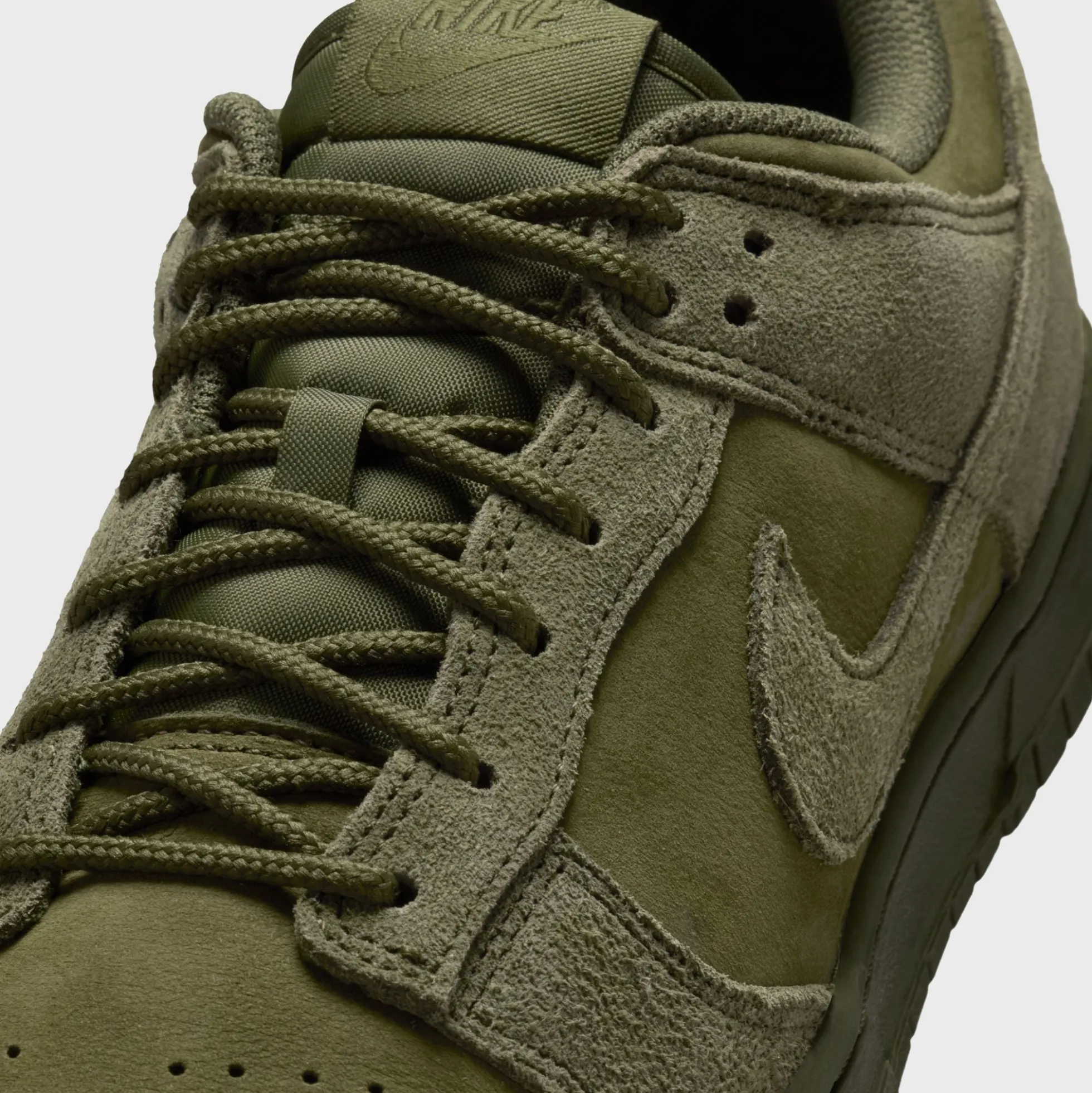 Dunk Low Retro SE