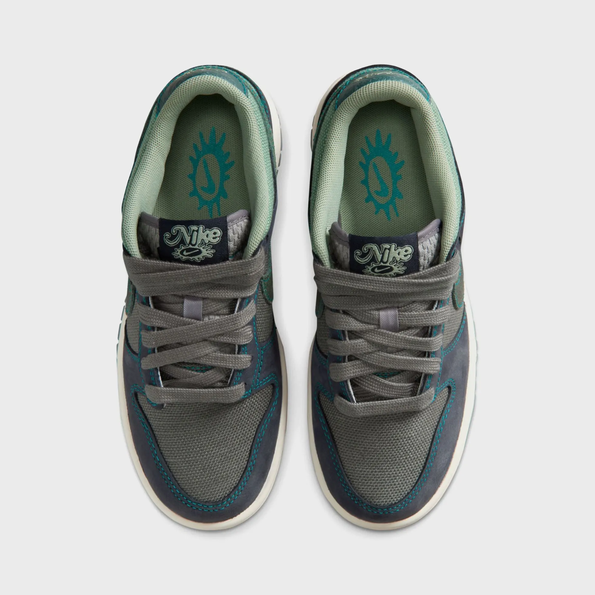 GS Dunk Low LV8 1