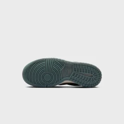 GS Dunk Low LV8 1