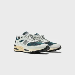 Made in UK 991v2