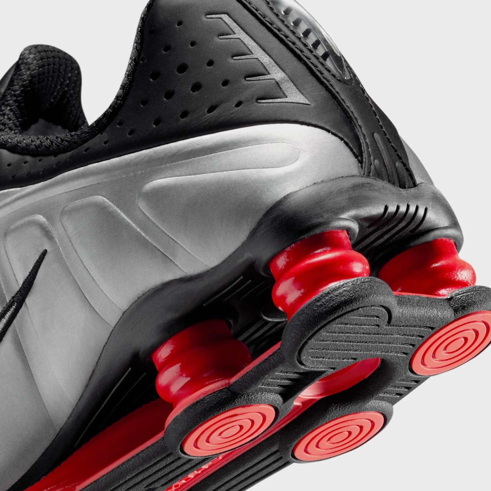 Shox R4