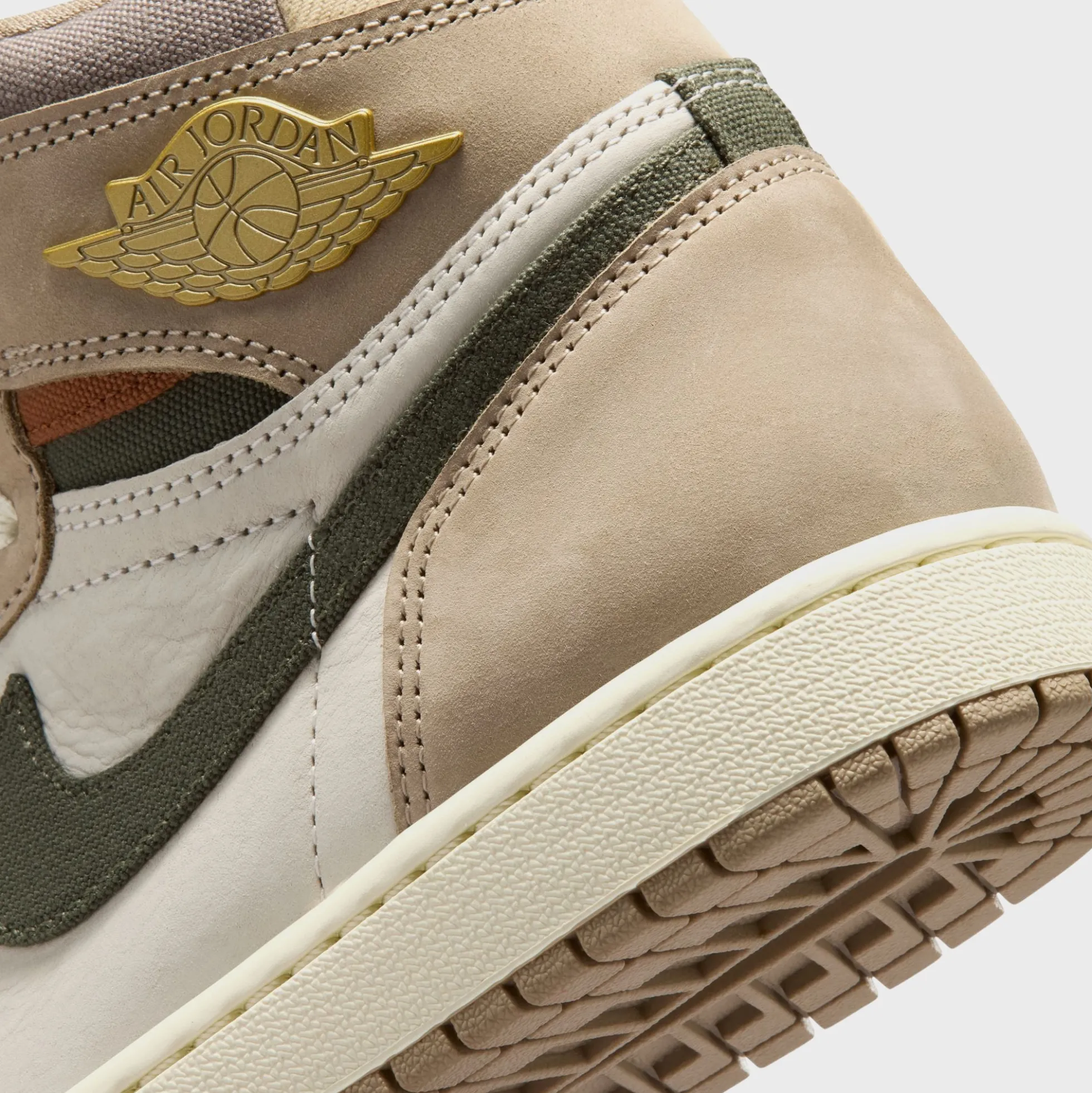 WMNS Air 1 High OG