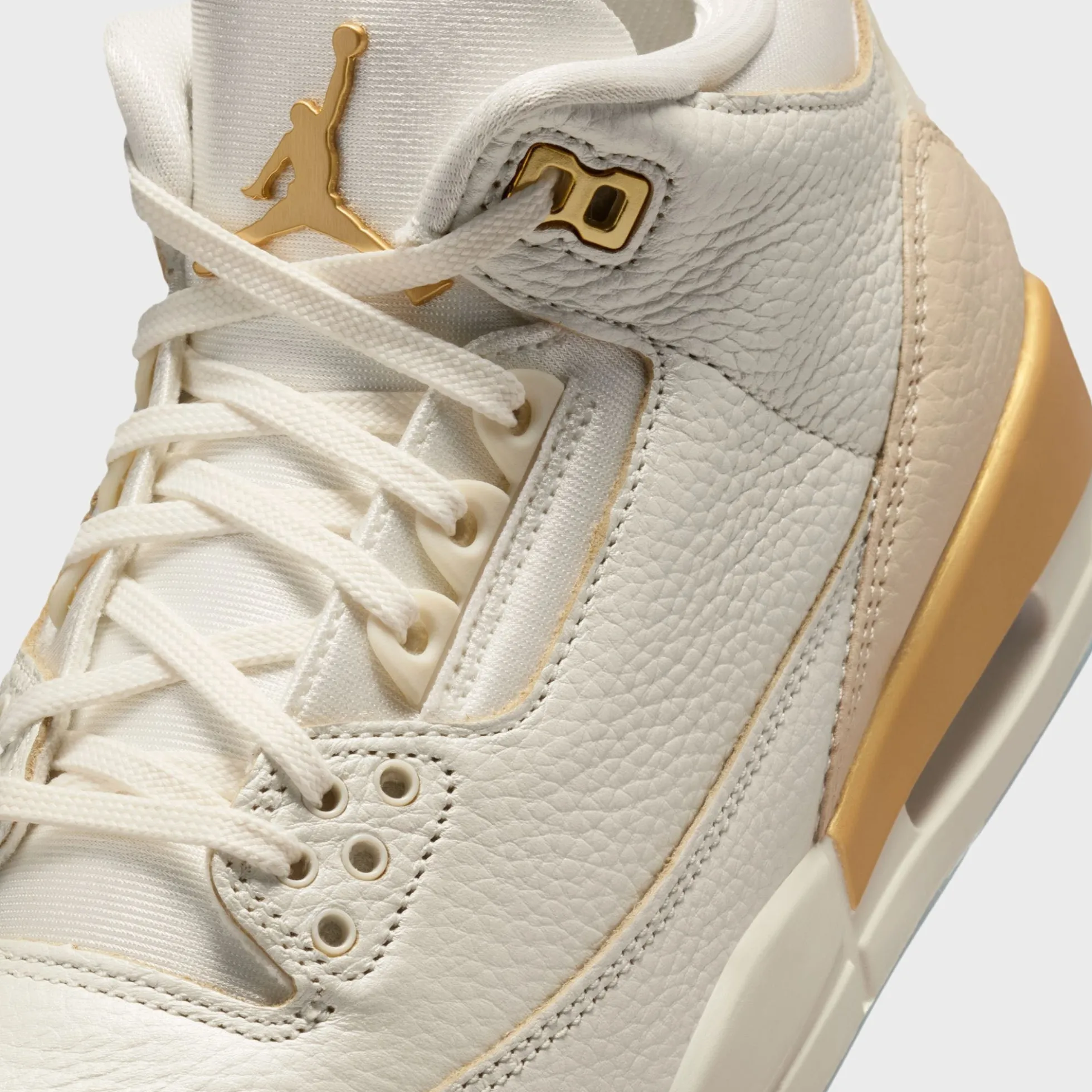 WMNS Air 3 Retro