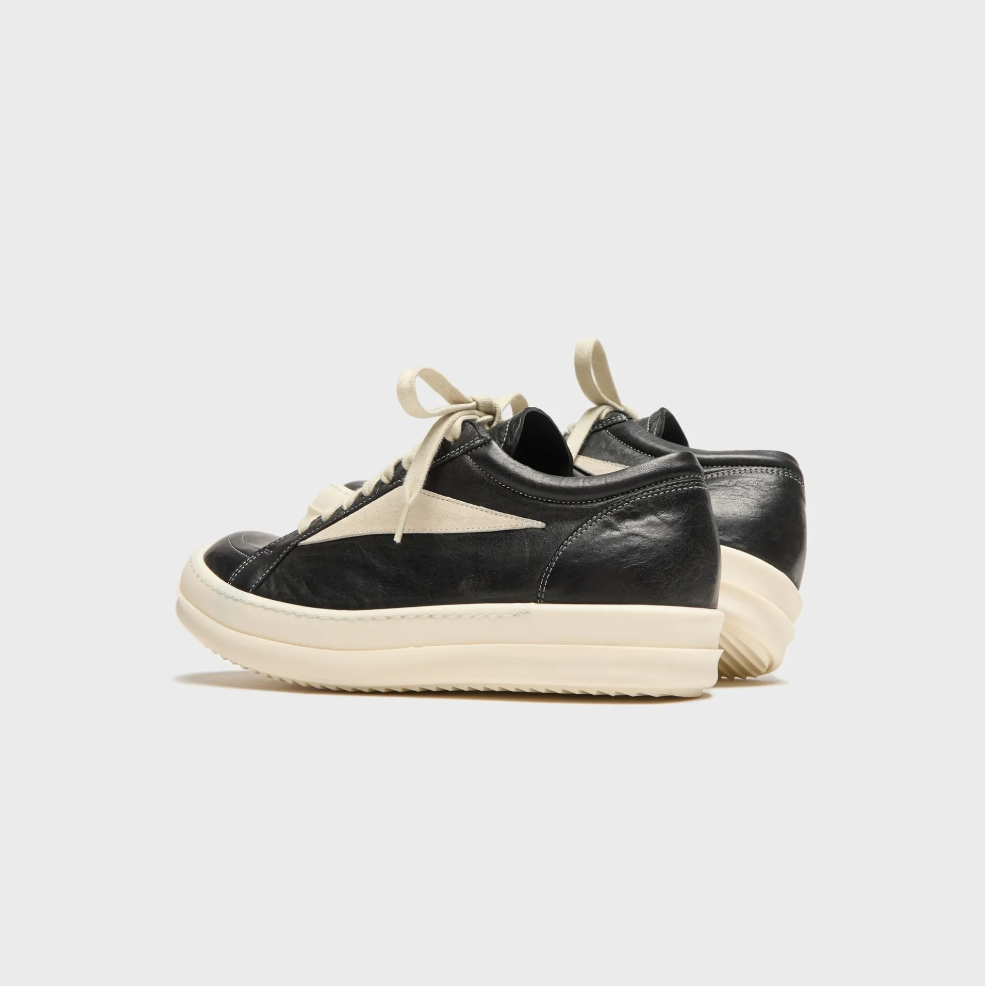 WMNS Black Temple Vintage Sneaks