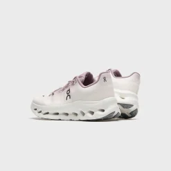 WMNS Cloudtilt