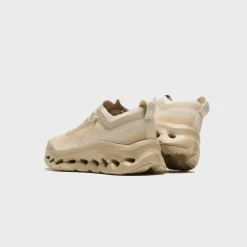 WMNS Cloudtilt Moon