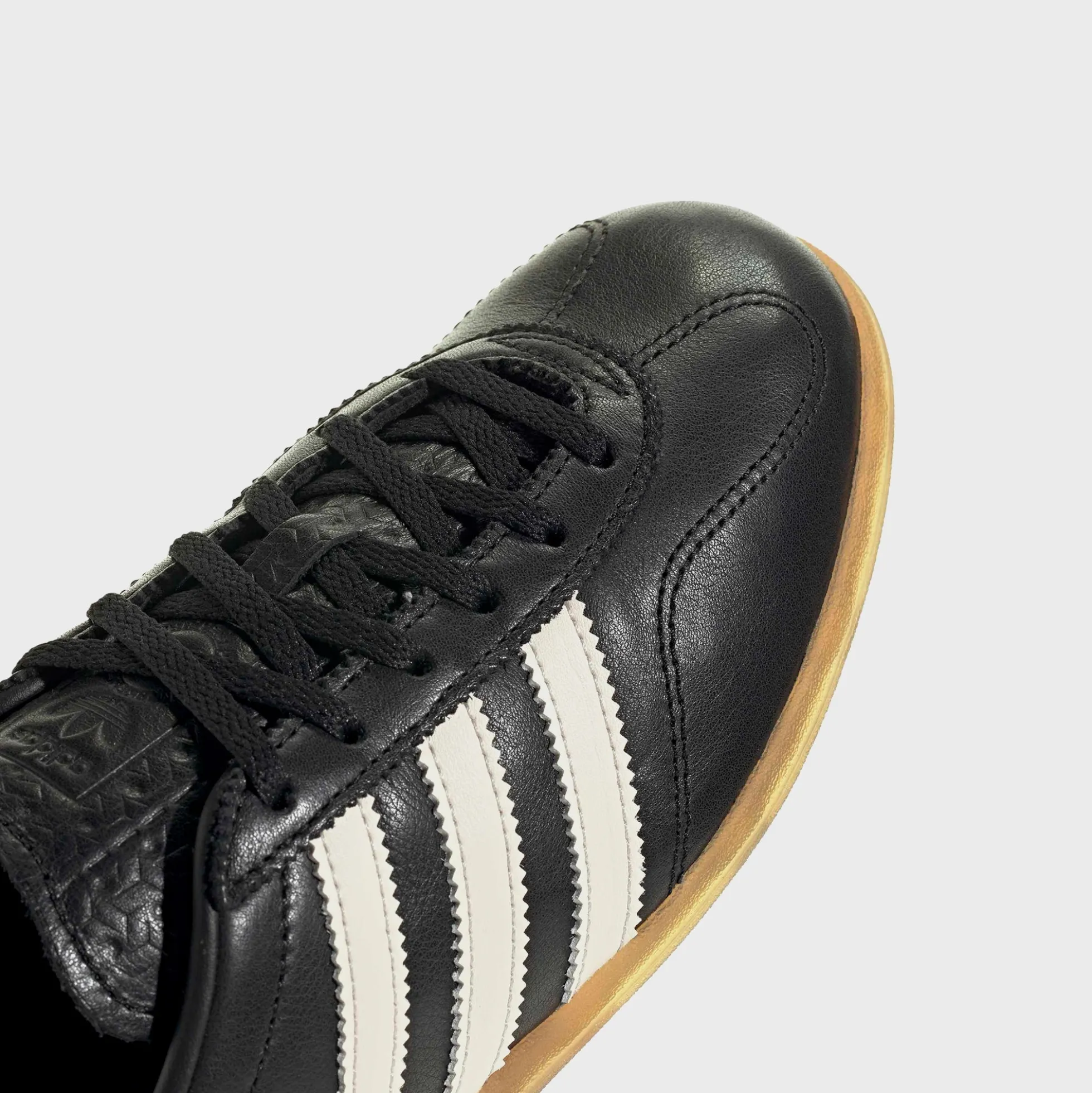 WMNS Gazelle LO PRO