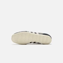 WMNS Japan